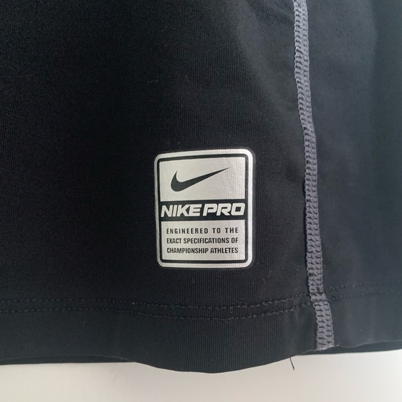 Nike Workout Shirt - Picture 3 of 5